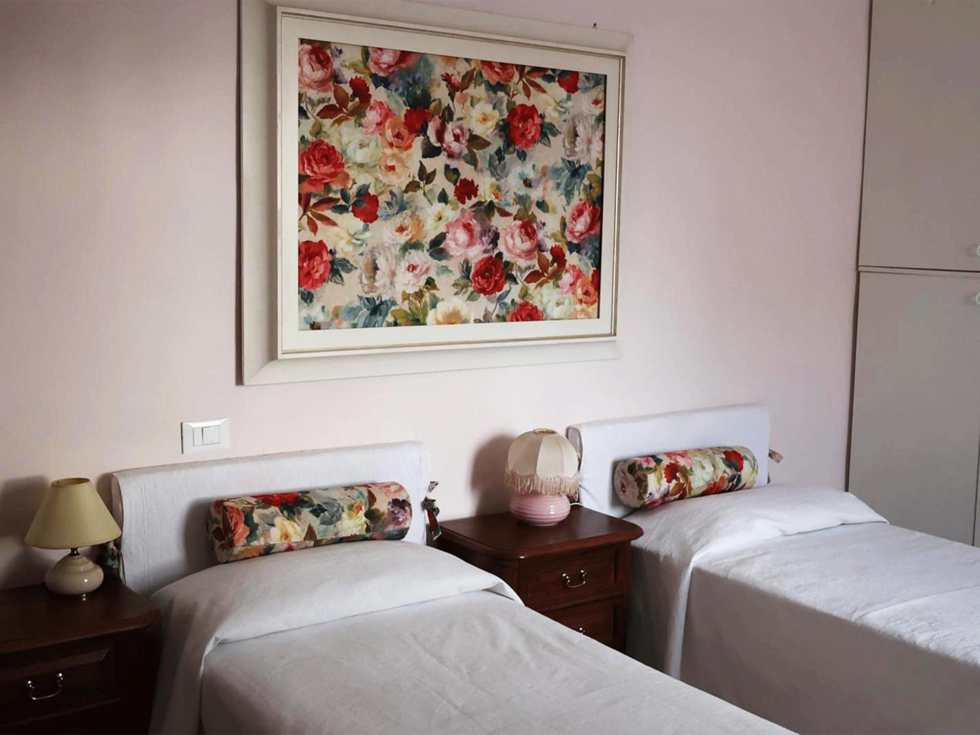 Casa Vacanze L'Acquerello Lari Екстер'єр фото